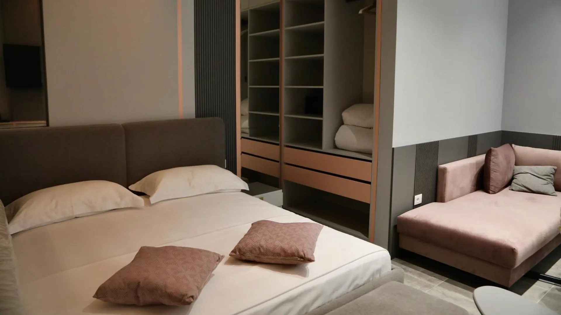 **** Hotel Anchor Luxury Rooms Vlorë Albania